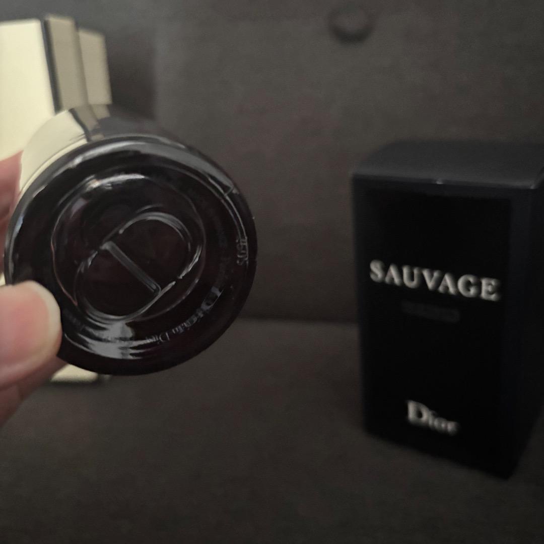 Dior SAUVAGE オードトワレ 香水 満量 箱付き