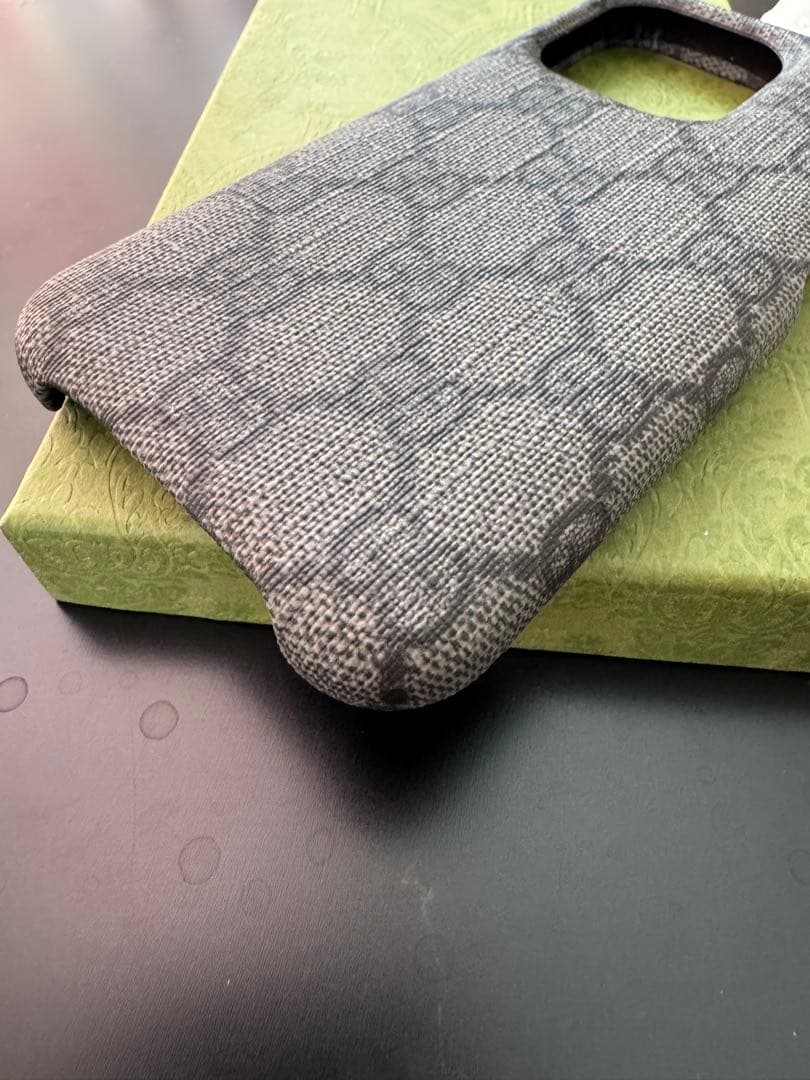 GUCCI iPhone 15Pro用　新品