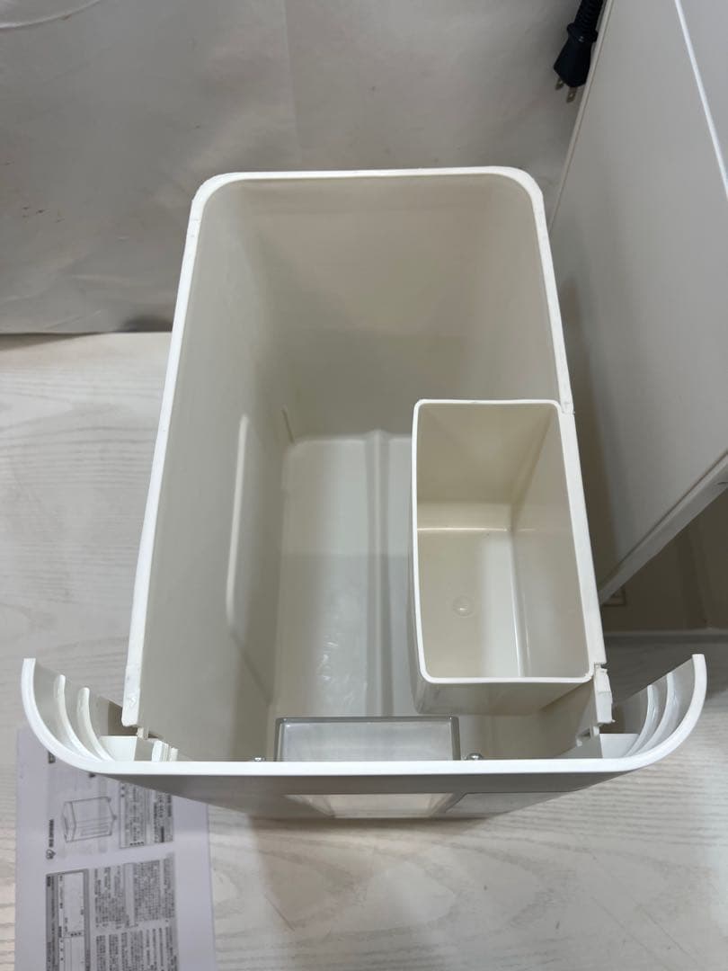 美品 アイリスオーヤマ　パーソナルシュレッダー　P10HCS