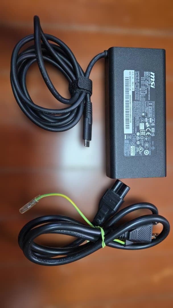 Windowsノート本体 MSI Prestige-14-A11SCX-049JP 4k 32GB 1TB
