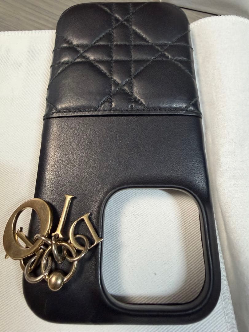 本日限り！ディオール　Lady Dior iPhone 16 Pro ケース