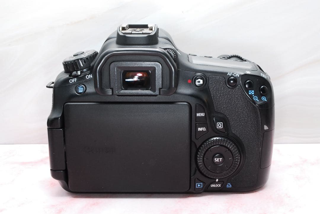 超高画質❤️Canon EOS 60D★一眼レフカメラ★手ぶれ補正レンズ付★