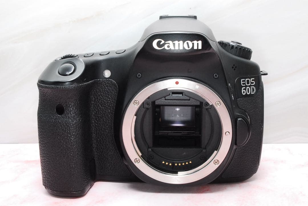 超高画質❤️Canon EOS 60D★一眼レフカメラ★手ぶれ補正レンズ付★