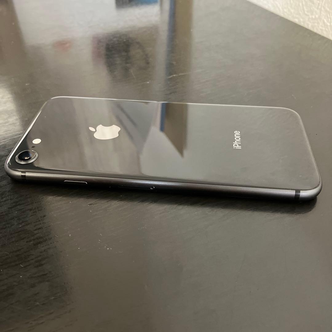 Apple iPhone 8 64GB グレー