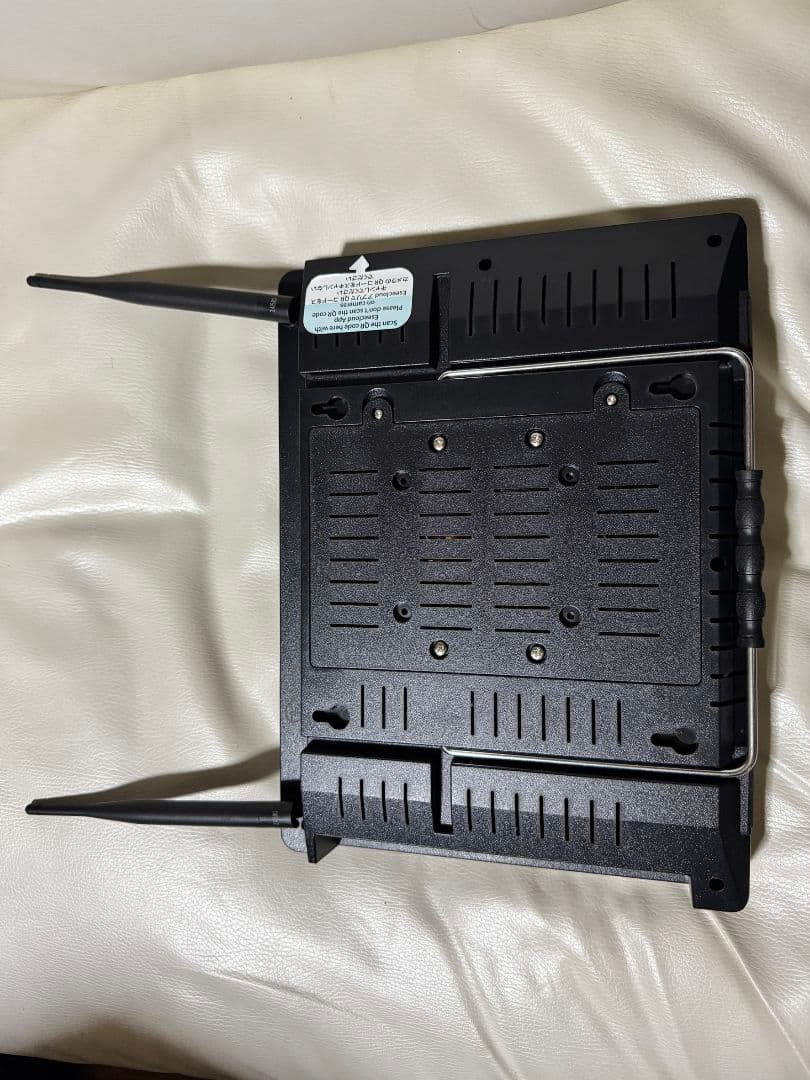 【電源不要】防犯カメラ、3TB 特大モニター、ソーラーカメラ4台セット、超お買得
