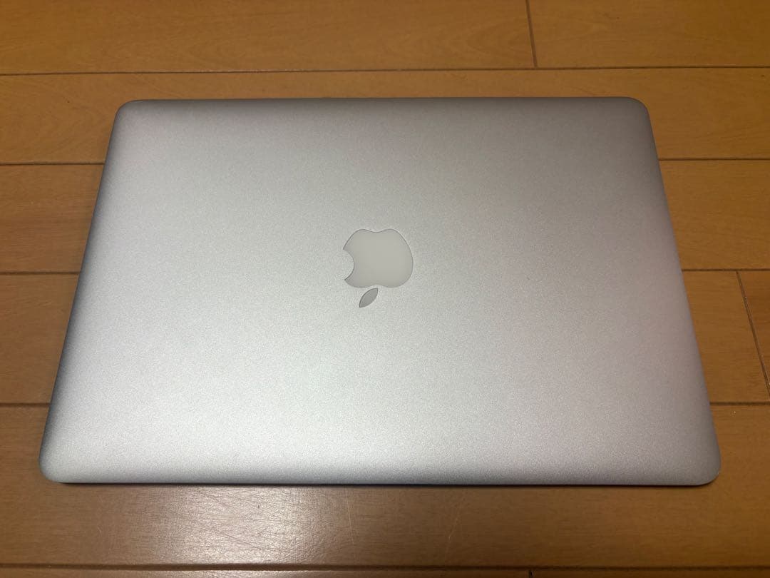 Apple MacBook Air 13インチ （A1466）