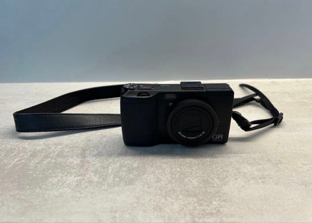 【美品】RICOH GR DIGITAL IV 広角レンズ、革製のカバー付