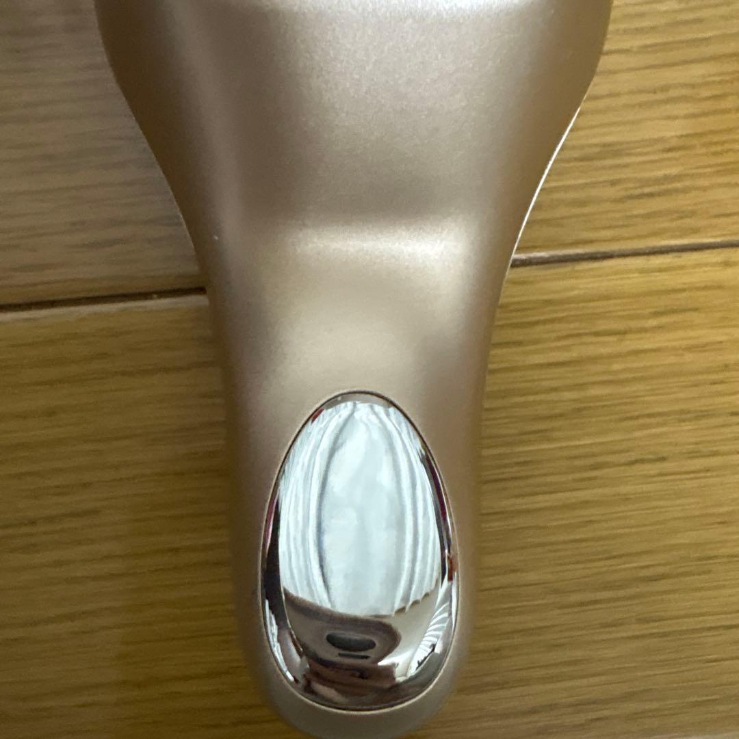 正規品 IKKOプロデュース MEラボンエクラ 美顔器