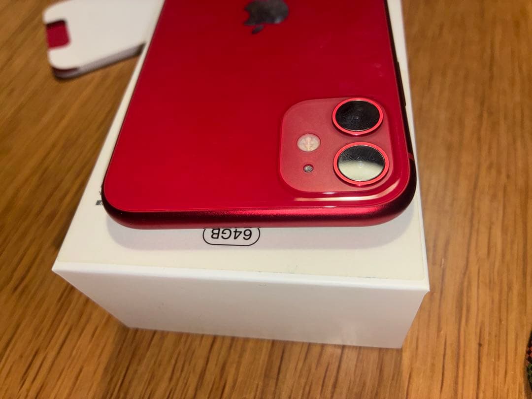 Apple iPhone 11 (PRODUCT(RED)) 本体　64GB