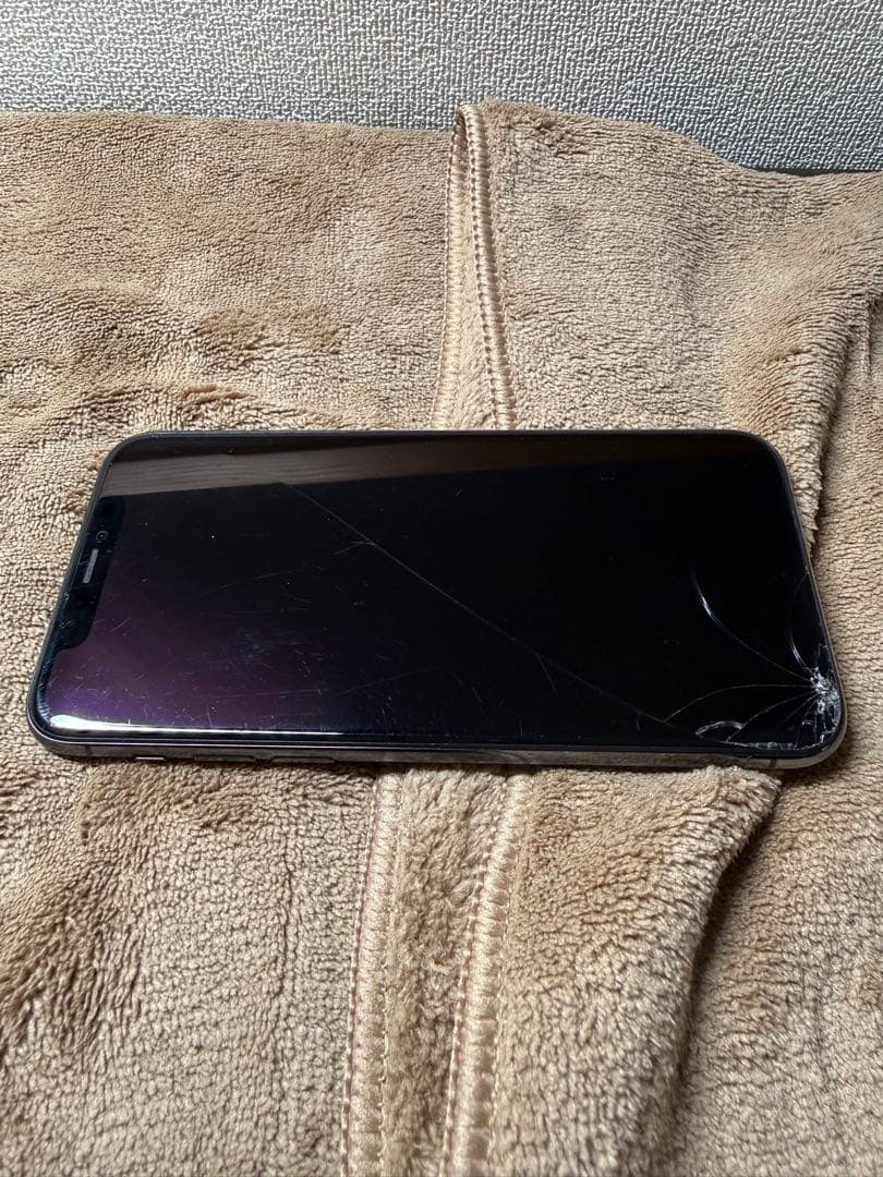 iPhone11Pro 本体 ヒビあり 動作確認済み