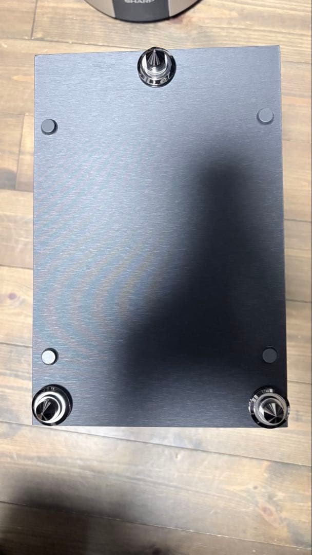 KEF Q150 スピーカー（インシュレーター付き）