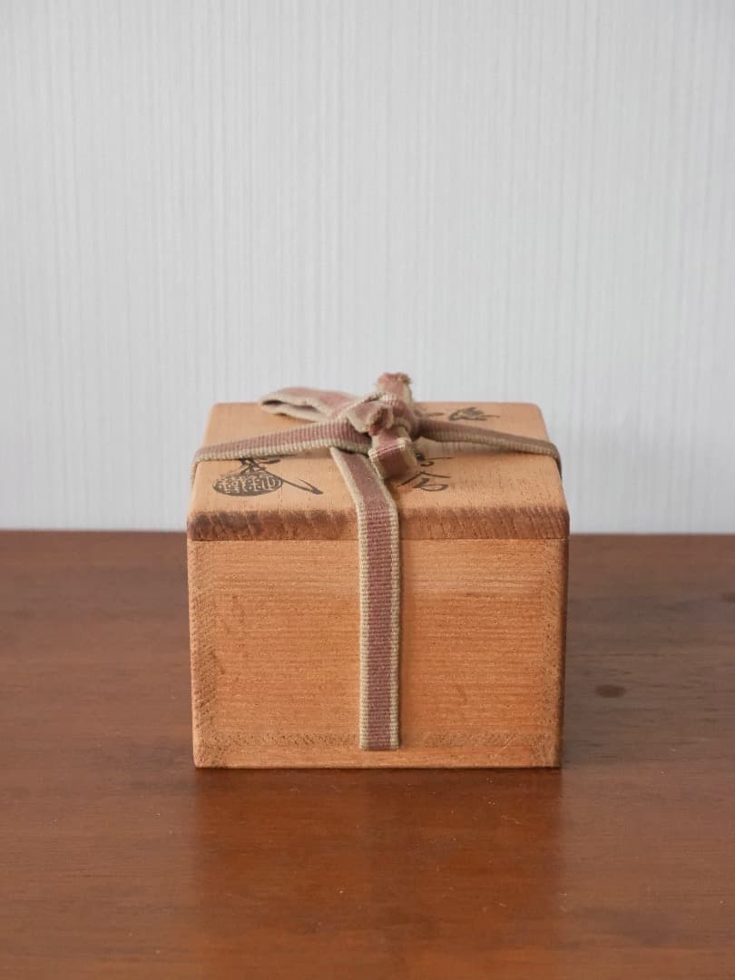 山口錠鉄　織部焼　香合　陶磁工芸　箱付　茶道具　香道具　Q2601