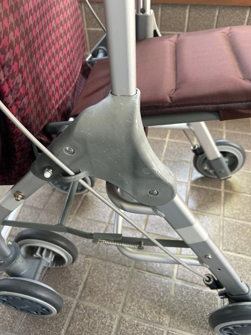 【セール中】【美品】歩行車テイコブリトルスリムWAW04介護用品押して高さ調整可