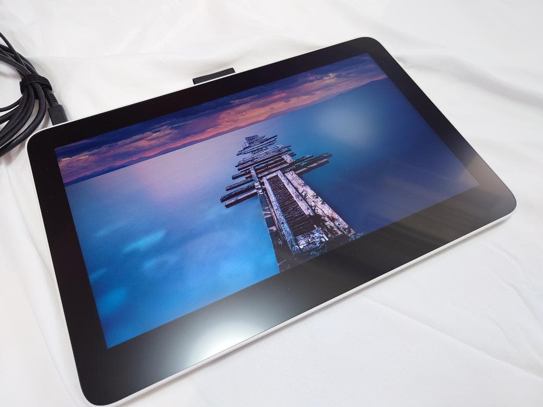 Wacom One 13 touch 液晶ペンタブレット本体 DTH-134/W