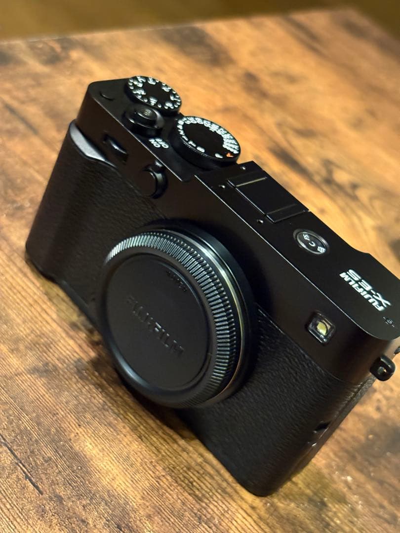 【ほぼ新品同様】FUJIFILM X-E5