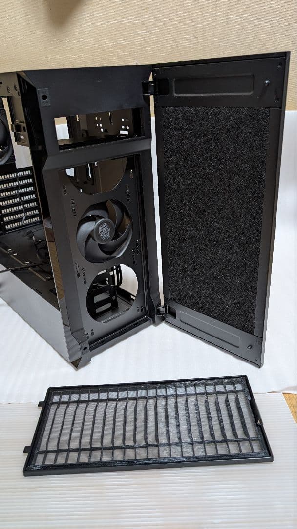 静音志向PCケース CoolerMaster Silencio S600