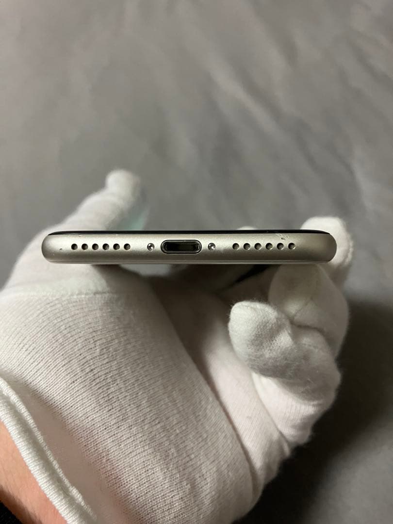 iPhone SE 第3世代 64GB 美品 SIMフリー バッテリー100%