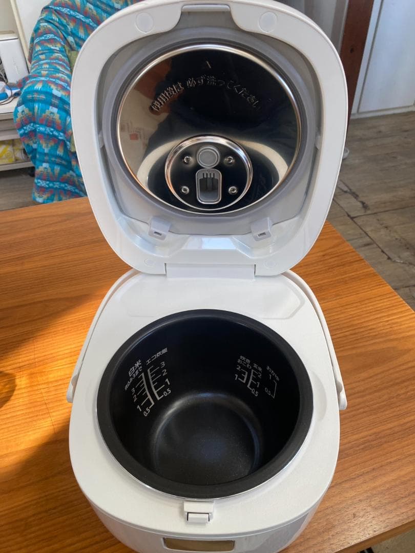 2024年製　Panasonic(パナソニック)　炊飯器　SR-KT060
