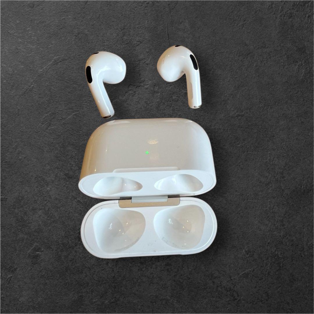 Apple  純正 AirPods 機種不明