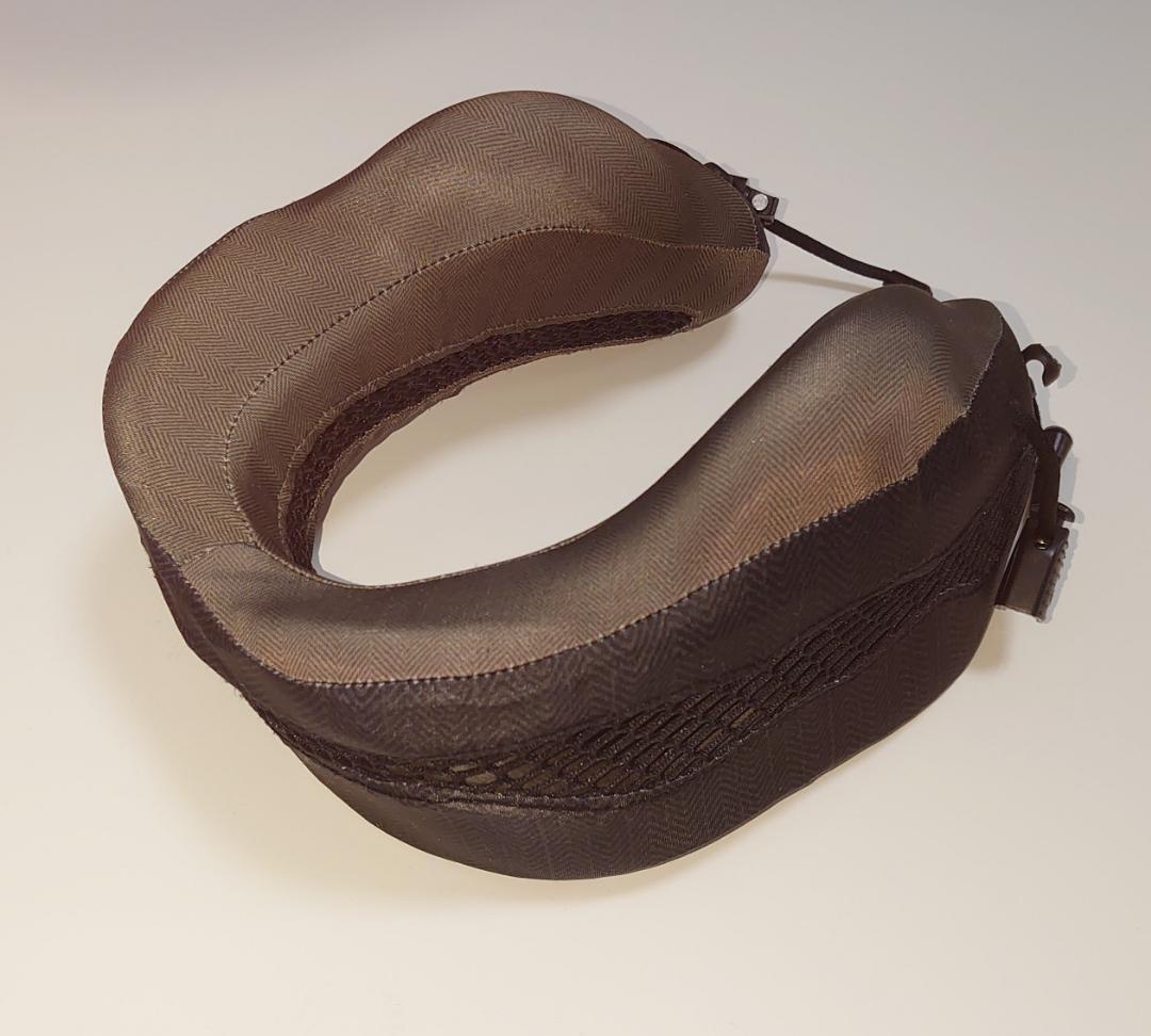 Cabeau メッシュ ネックピロー