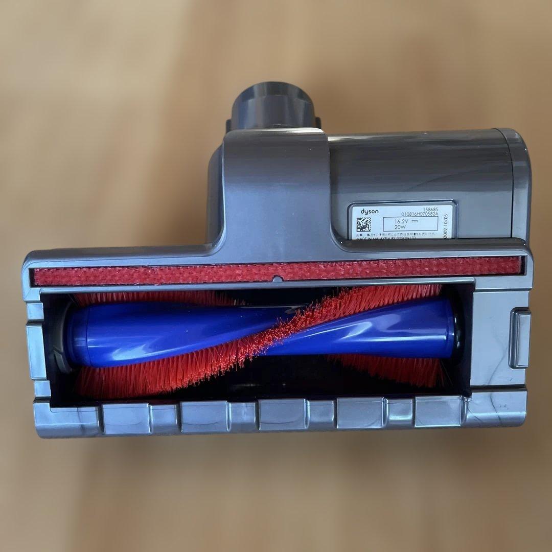 [ジャンク品]Dyson V8fluffy+ 充電器・ノズル付き