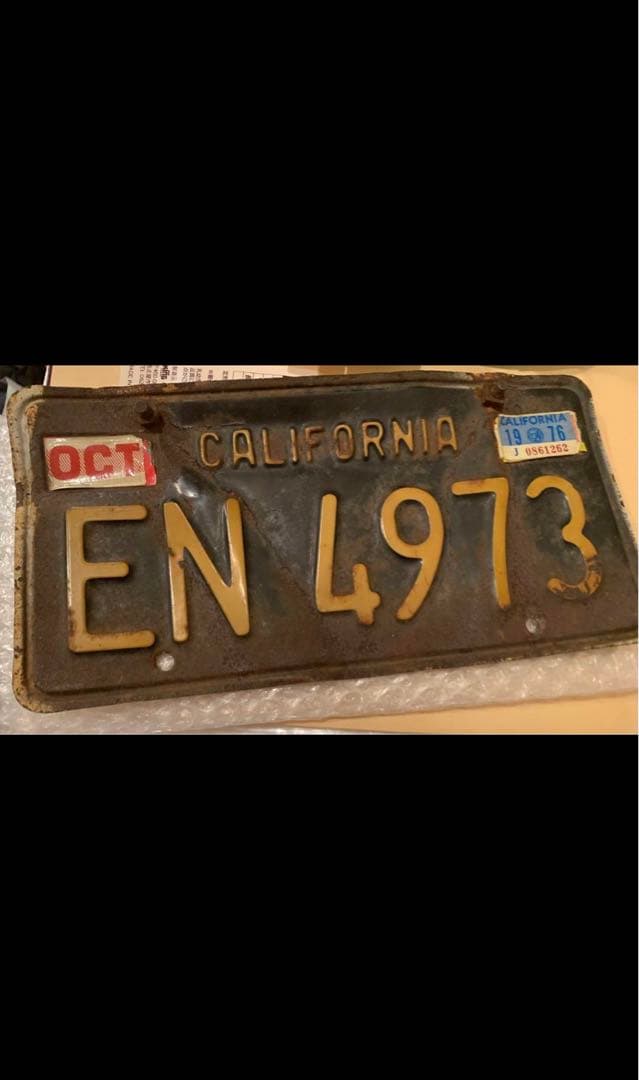 アメリカ カリフォルニア ナンバープレート EN 4973