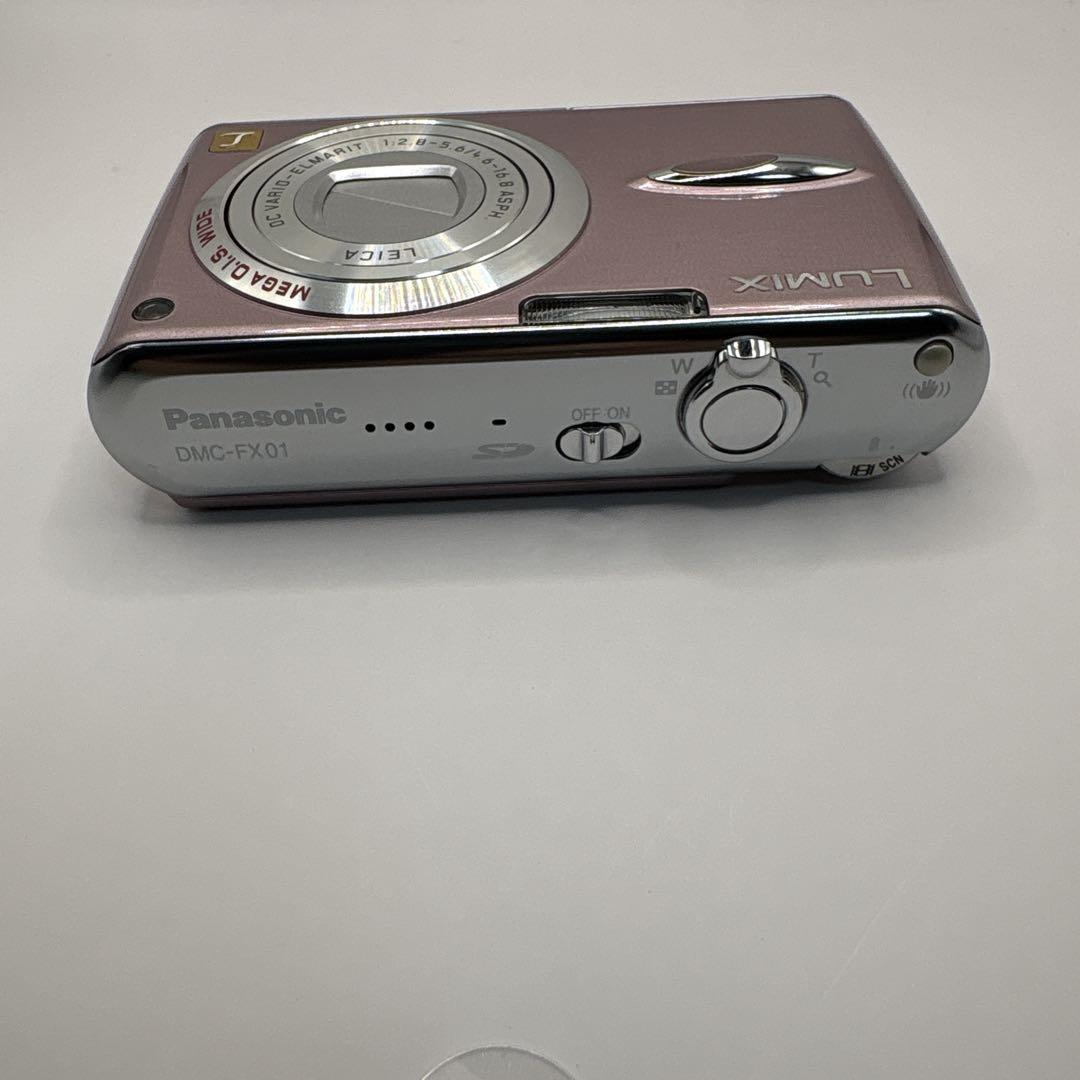 美品 希少色パナソニックLUMIX コンパクトデジカメ ピンクDMCーFX01