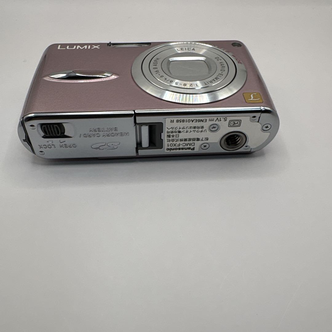 美品 希少色パナソニックLUMIX コンパクトデジカメ ピンクDMCーFX01