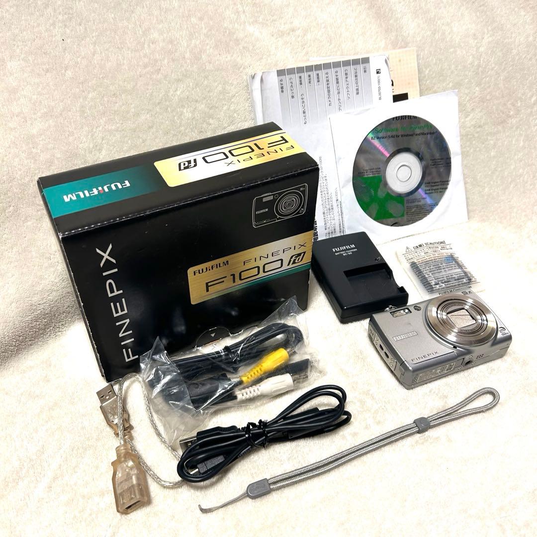 【動作確認済】富士フイルム FinePix F100fd Fシリーズ シルバー