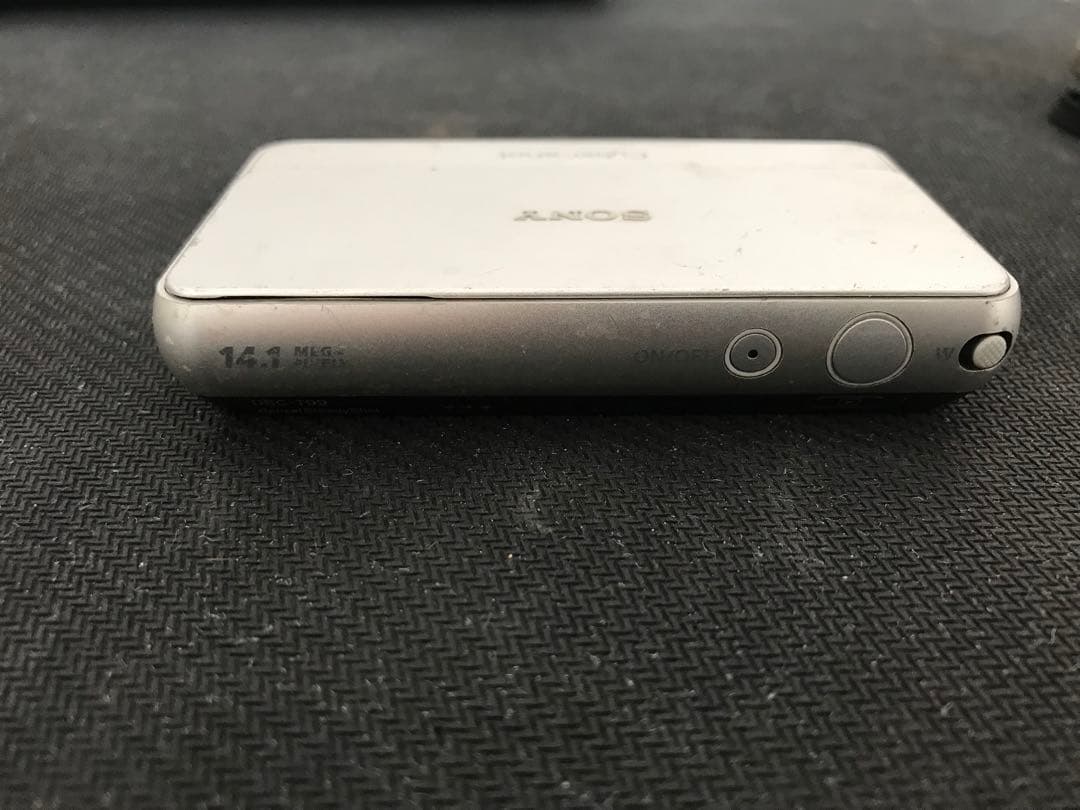 デジカメ　SONY Cyber-shot DSC-T99