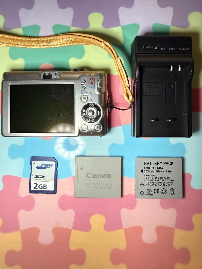 Canon IXY DIGITAL 70 本体 + SDカード バッテリー類