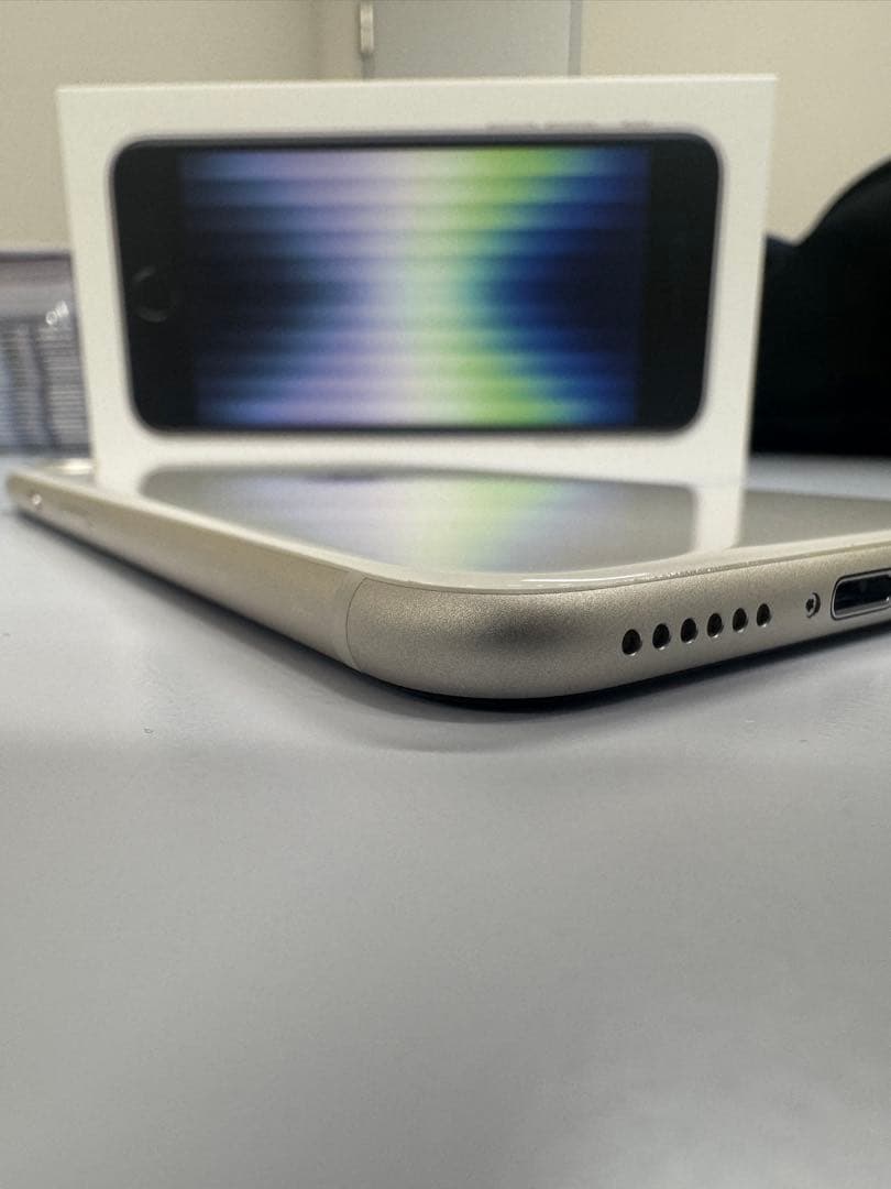 【箱付き完美品】iPhone SE 第3世代 SIMフリー