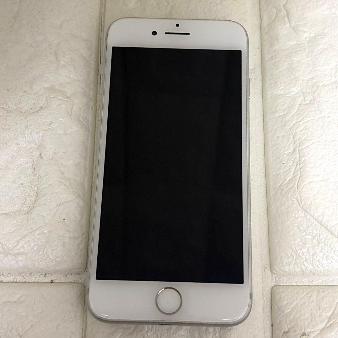 Apple iPhone7 128GB シルバー　本体