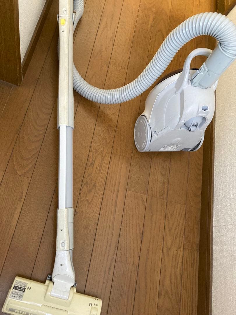 三菱　掃除機　紙パック式　キャニスター　2010年製