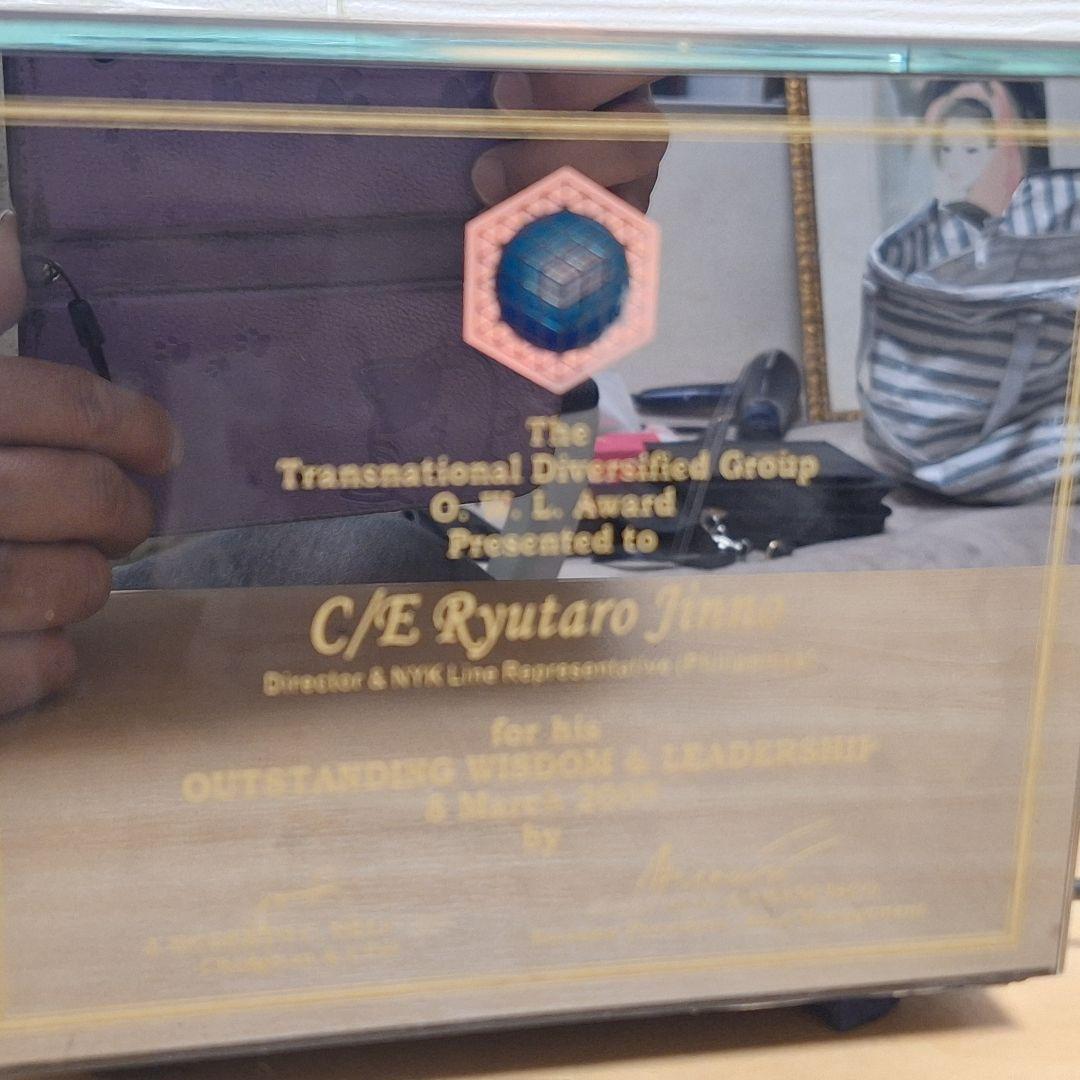 希少・非売品　TDG O.W.L. Award 記念オブジェ　ライトアップ機能付
