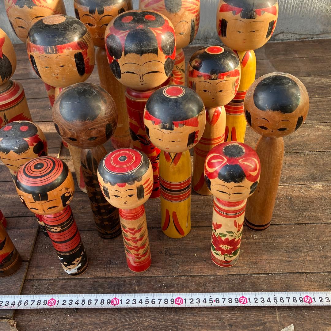 D-3 伝統こけし まとめ売り 18体セット 作家物 銘あり 鳴子 遠刈田等
