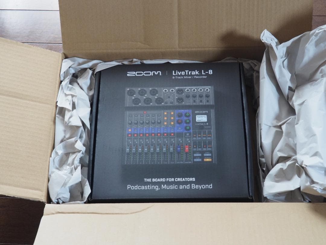 【新品・メーカー交換品】Zoom LiveTrak L-8 デジタルミキサー