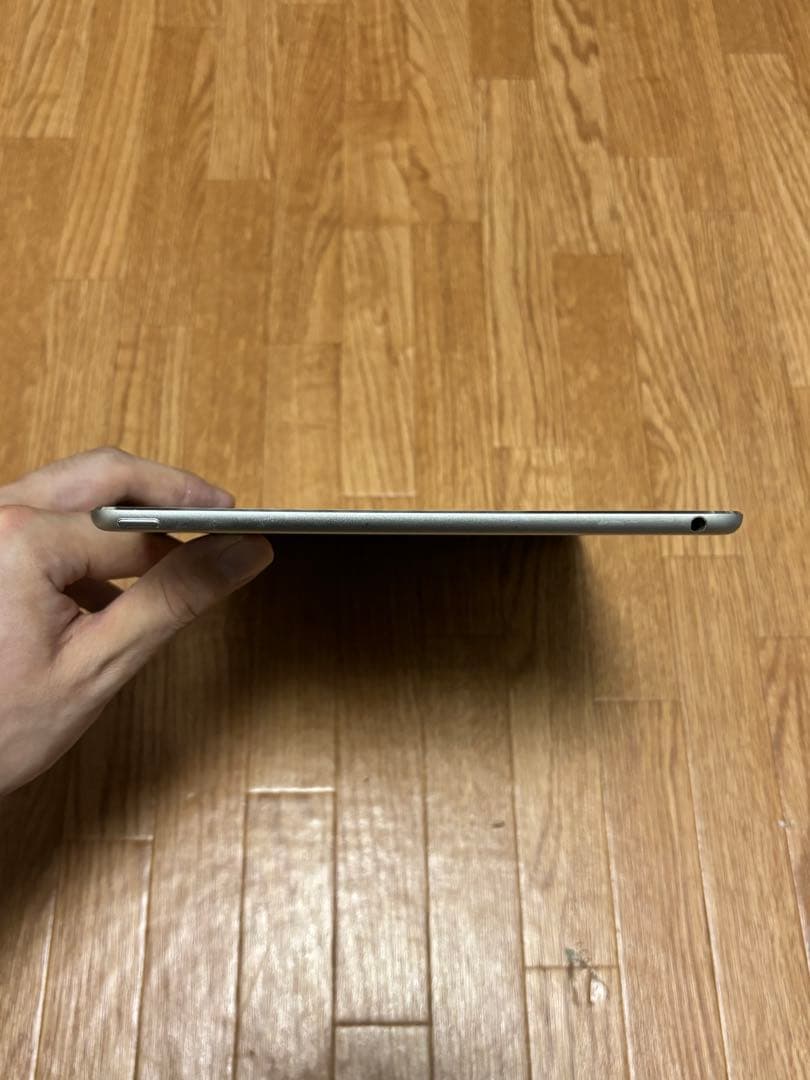 【最安値】 iPad Air 2 Wi-Fiモデル 128GB シルバー
