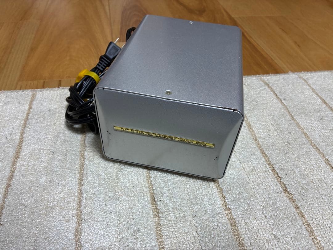 カシムラアップ/ダウントランス　TI-20 変圧器 1500w 箱＋説明書付
