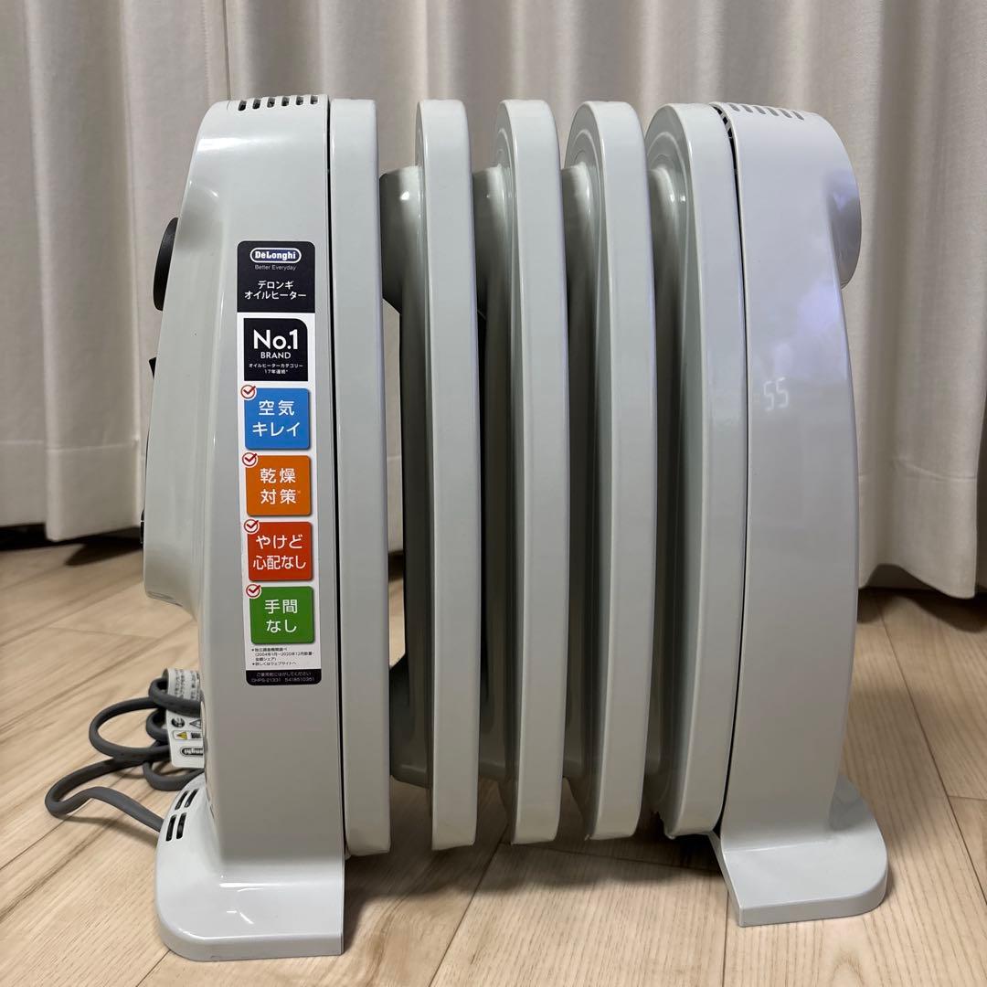【美品】デロンギ　オイルヒーター　小型軽量モデル　RHJ01A0505-DW