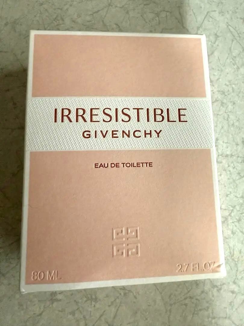 新品・未使用ジバンシイ イレジスティブル オーデトワレ80mL