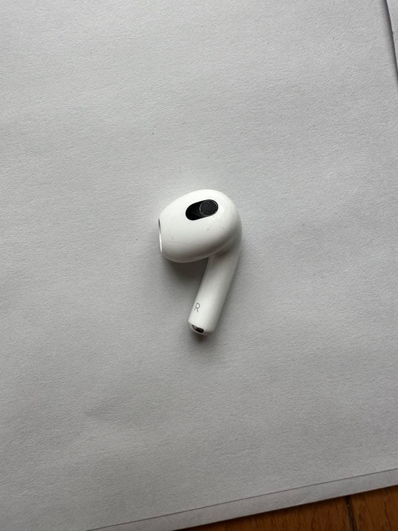 AirPods (第3世代) 本体右耳と充電ケース、箱付き
