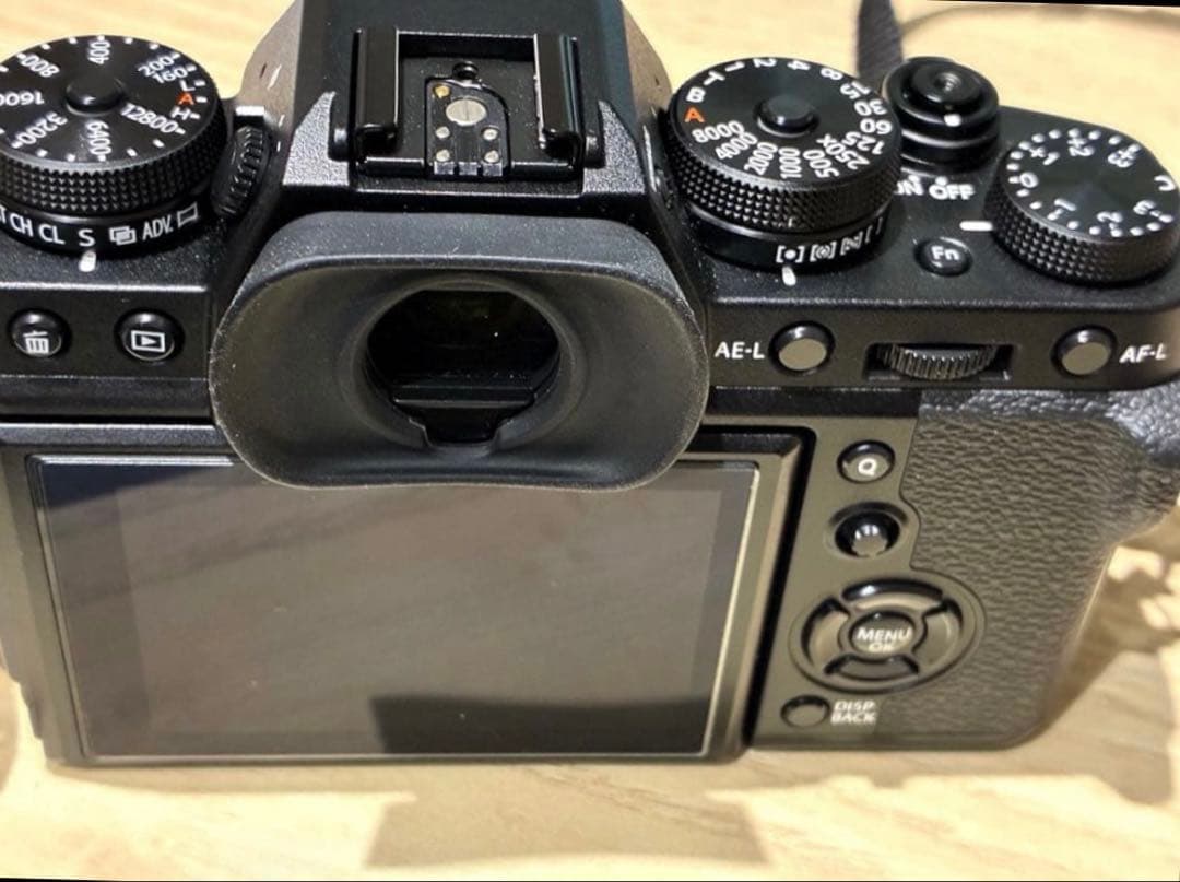 フジ X-T3 本体、18-55 ズームレンズ、ストロボ、グリップ等 豪華セット