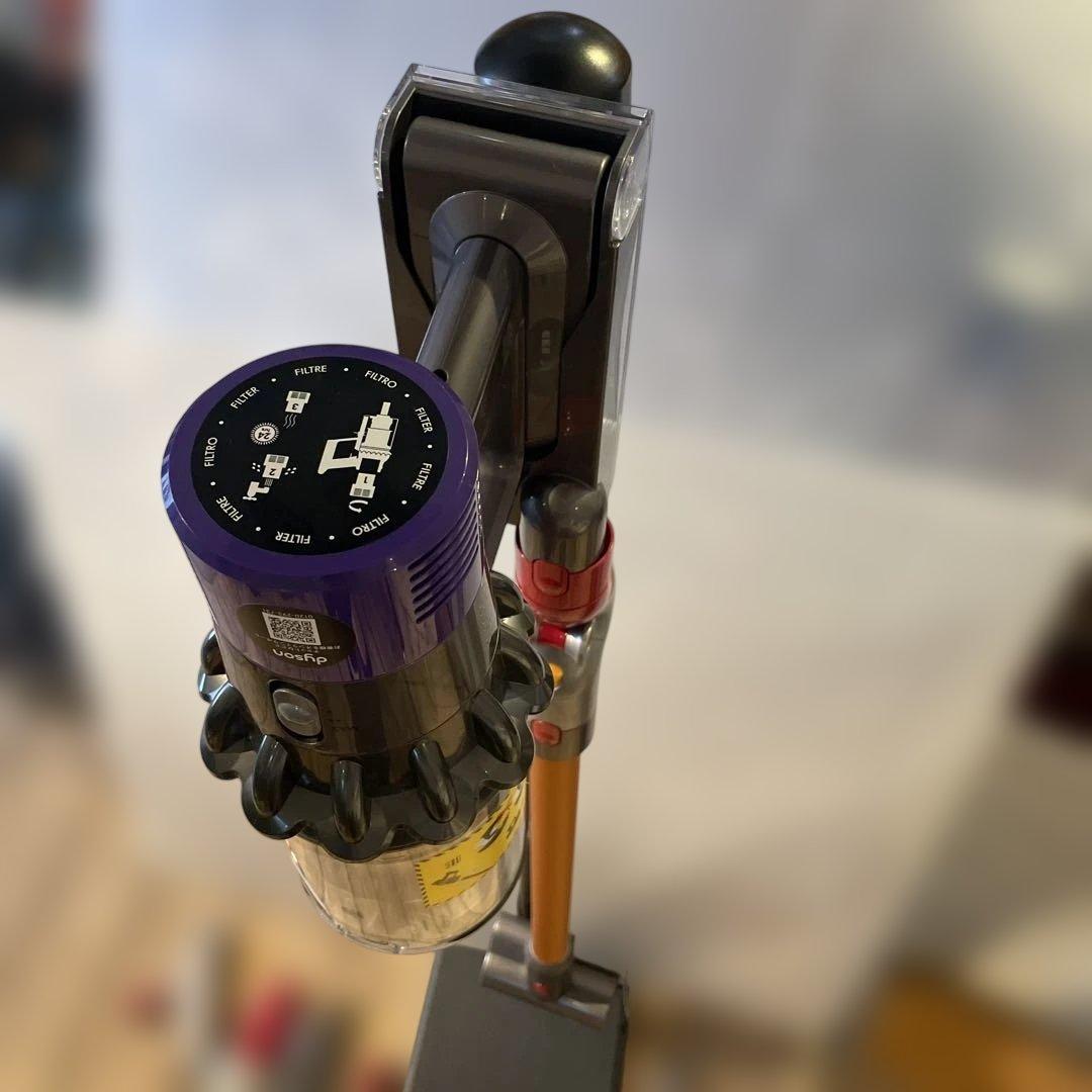 Dyson cyclone v10 fluffy 本体　おまとめ　掃除機