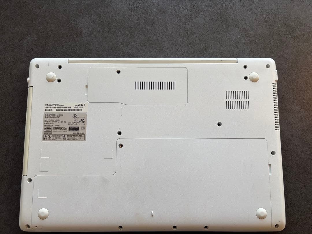 在庫処分ジャンク品）Fujitsu LAPTOP-100IHNRF PC