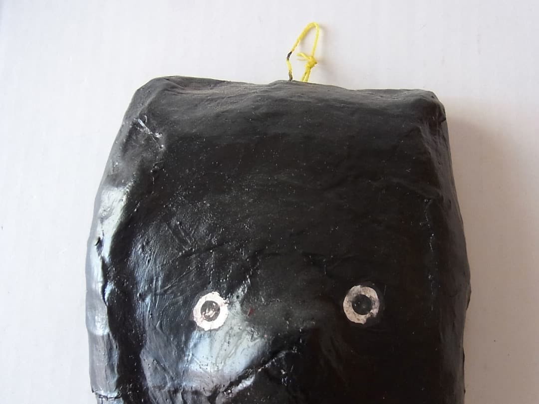 張子・黒いお面（マスク）／ビンテージフォークアート 郷土玩具 民藝