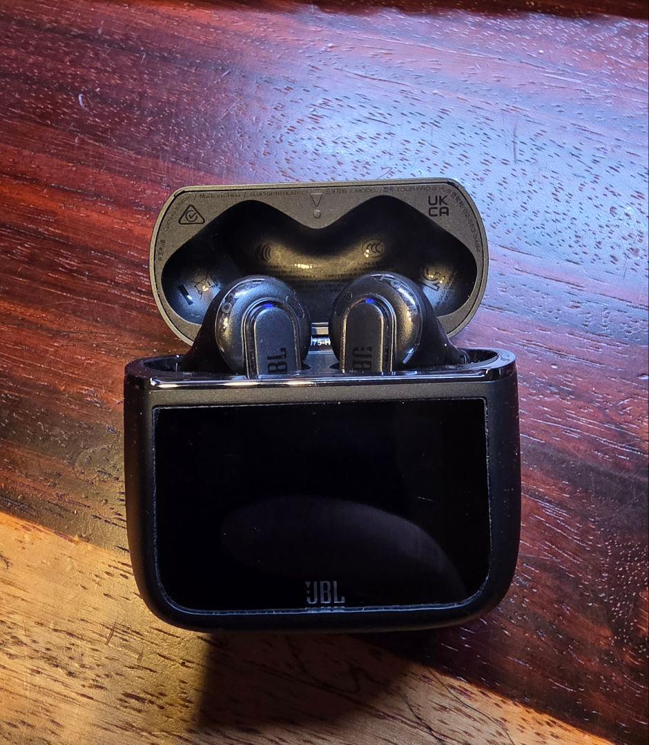 イヤホン JBL Tour Pro 3