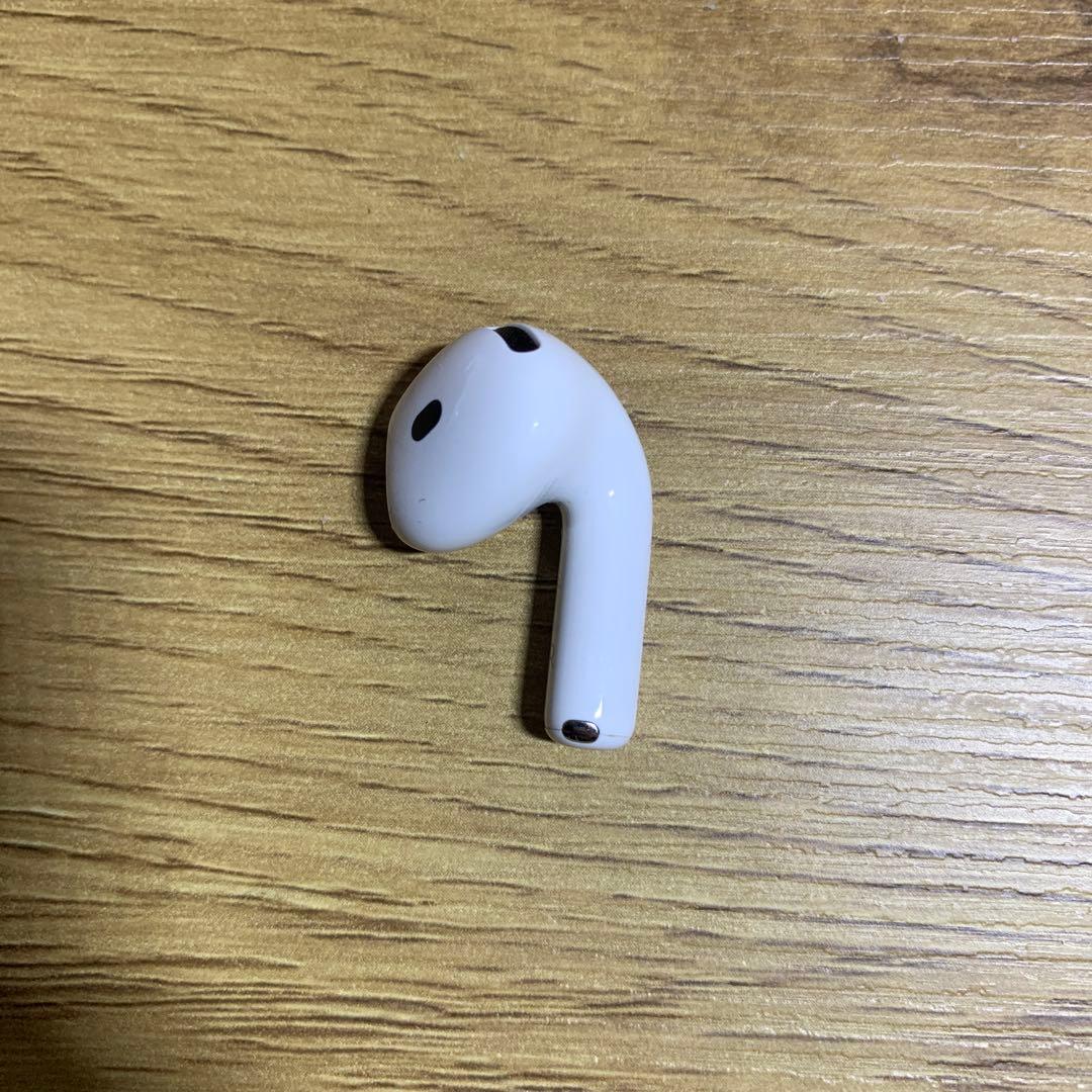 Apple AirPods 第4世代　A3050 3053 右耳　右側　右