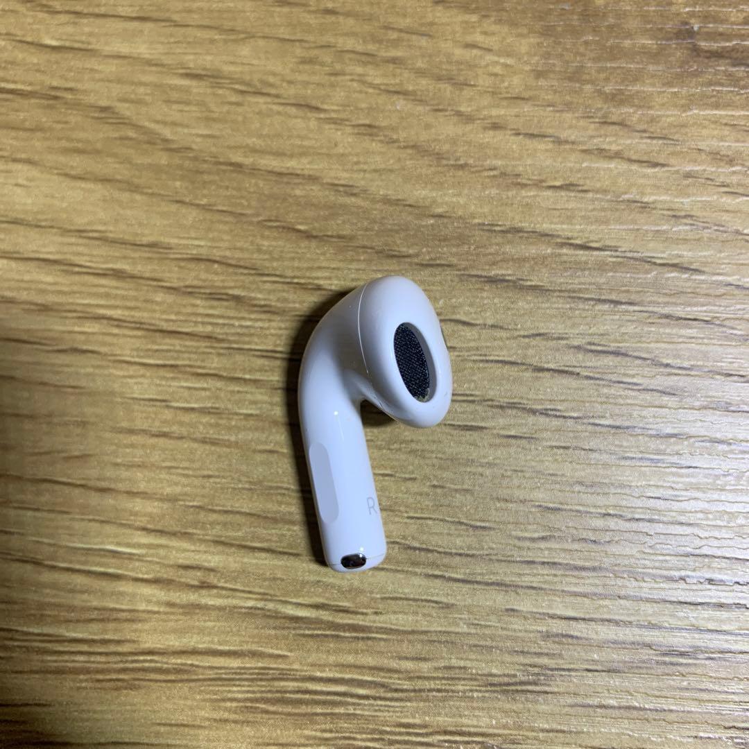 Apple AirPods 第4世代　A3050 3053 右耳　右側　右