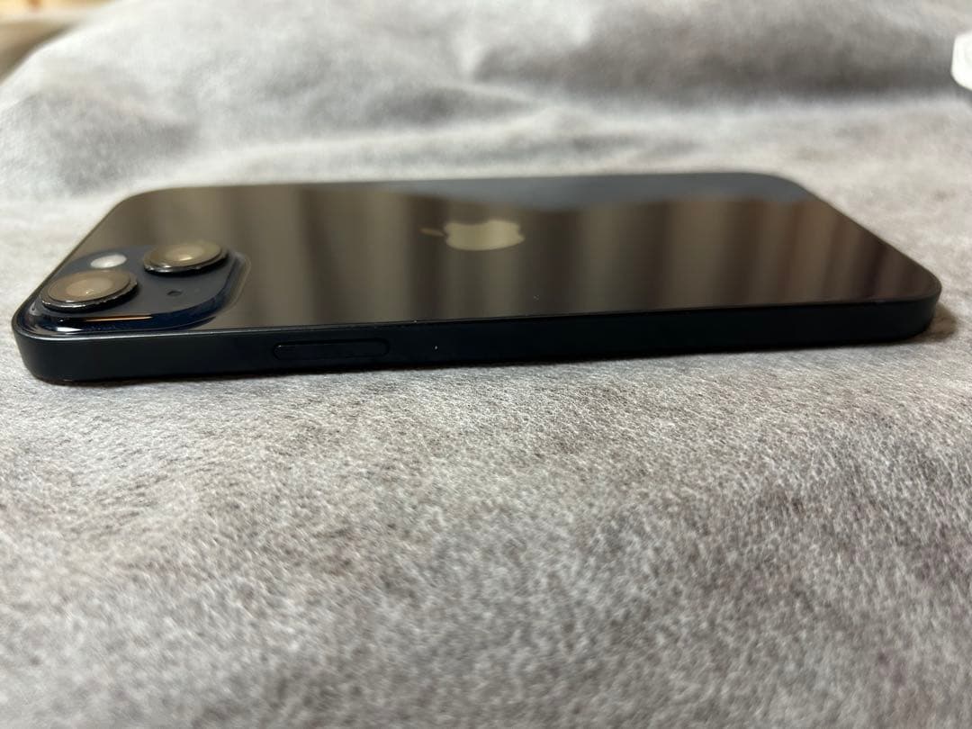 Apple iPhone 14 Plus プラス　本体　新品ケースとフィルム付